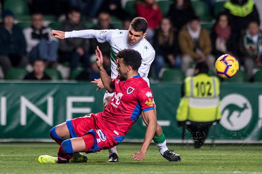 El jugador del Elche Alexander González durante un partido ante el Numancia / Francisco Maciá - Elche C.F.